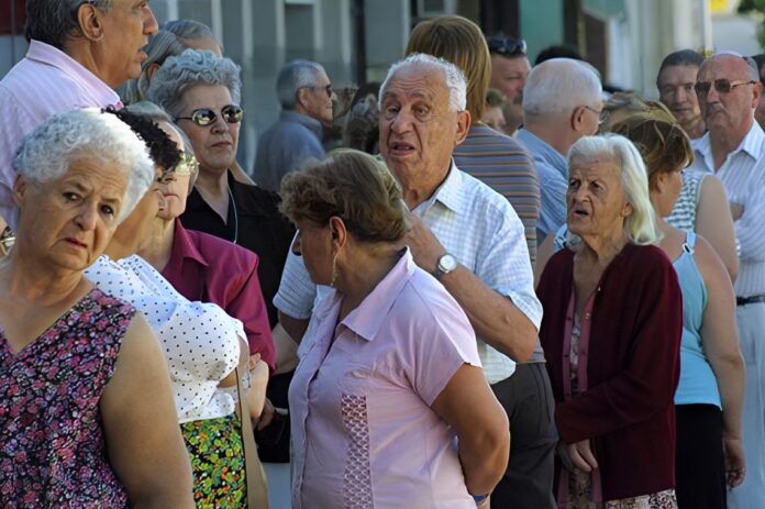 Jubilados y pensionados bonaerenses cobran sus haberes desde este lunes.